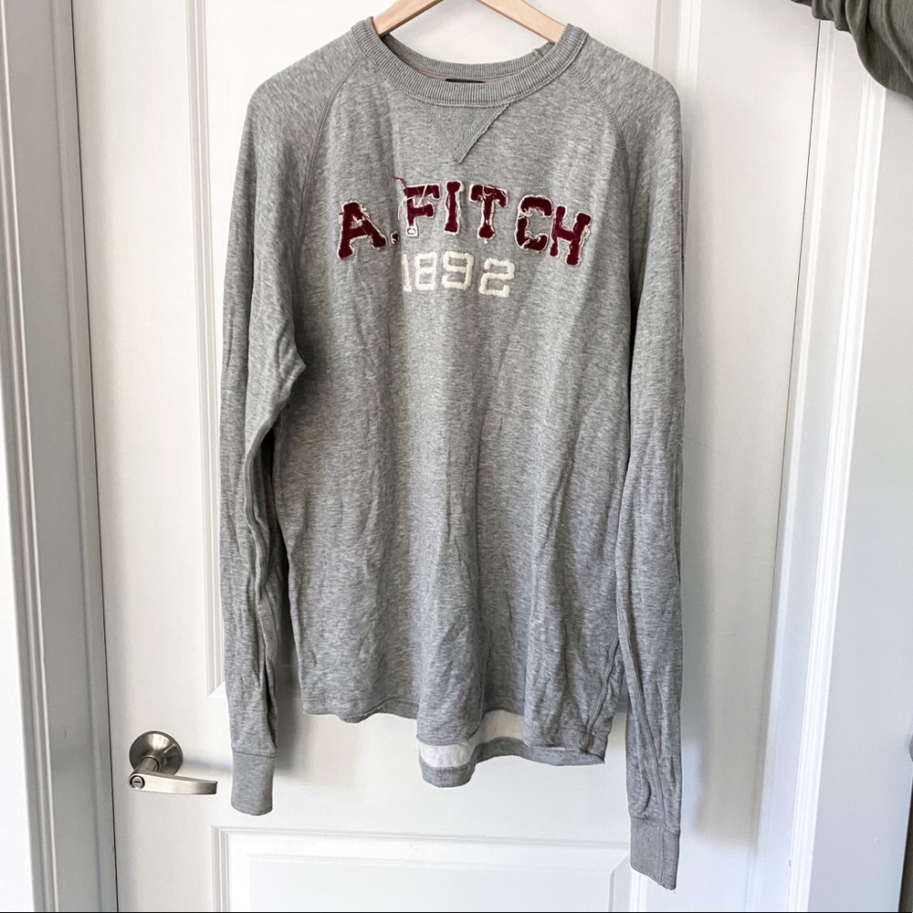 ABERCROMBIE & FITCH GRAY LONG SLEEVE MUSCLE SHIRT